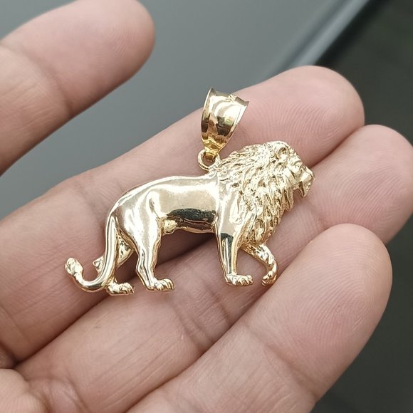 14kt Real Gold Lion pendant